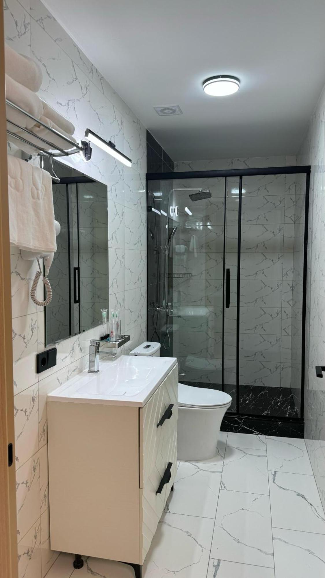 Sem Brand Hotel Turkistan Bagian luar foto